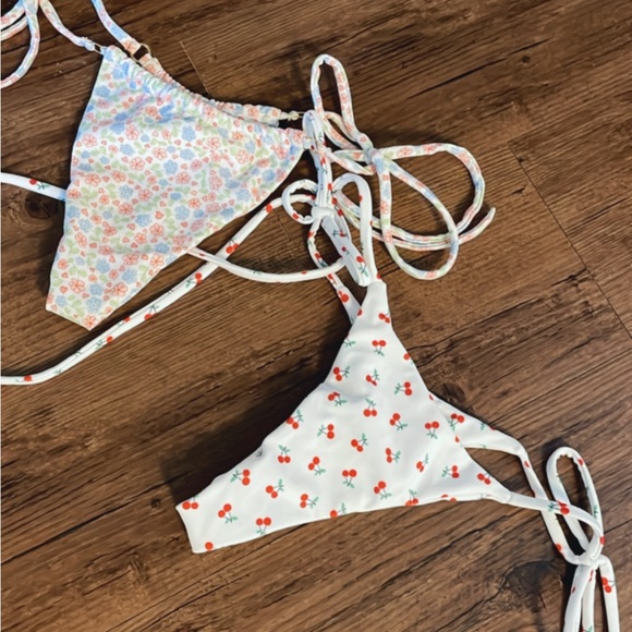 Khassani Iconic Bandeau Bikini Top & matching String Bikini Bottom. - Picture 7 of 10